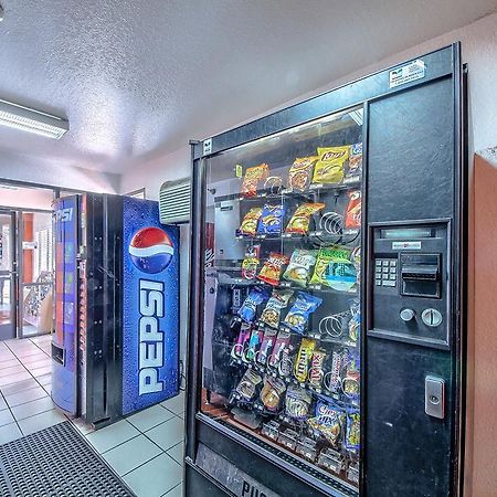 Motel 6 San Antonio, Tx Six Flags Fiesta Tx - La Cantera Area Exterior photo