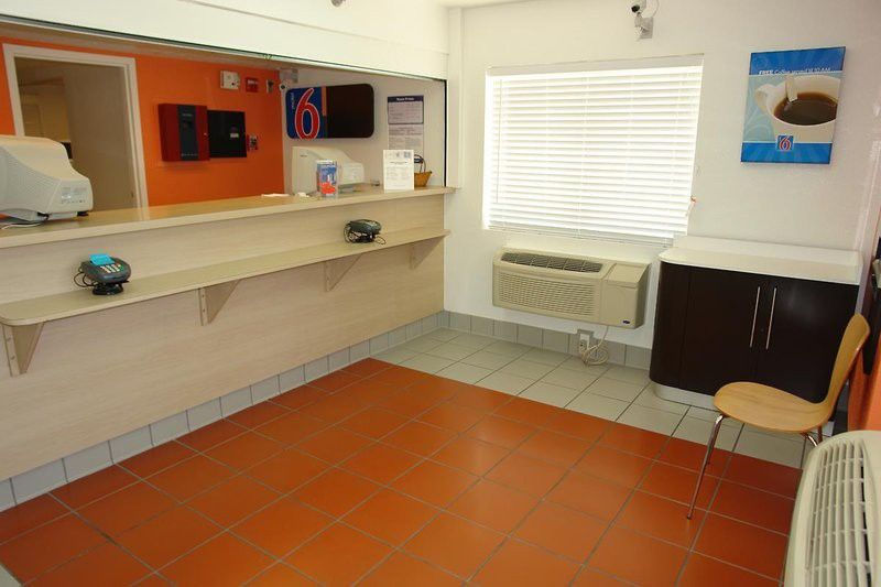 Motel 6 San Antonio, Tx Six Flags Fiesta Tx - La Cantera Area Exterior photo