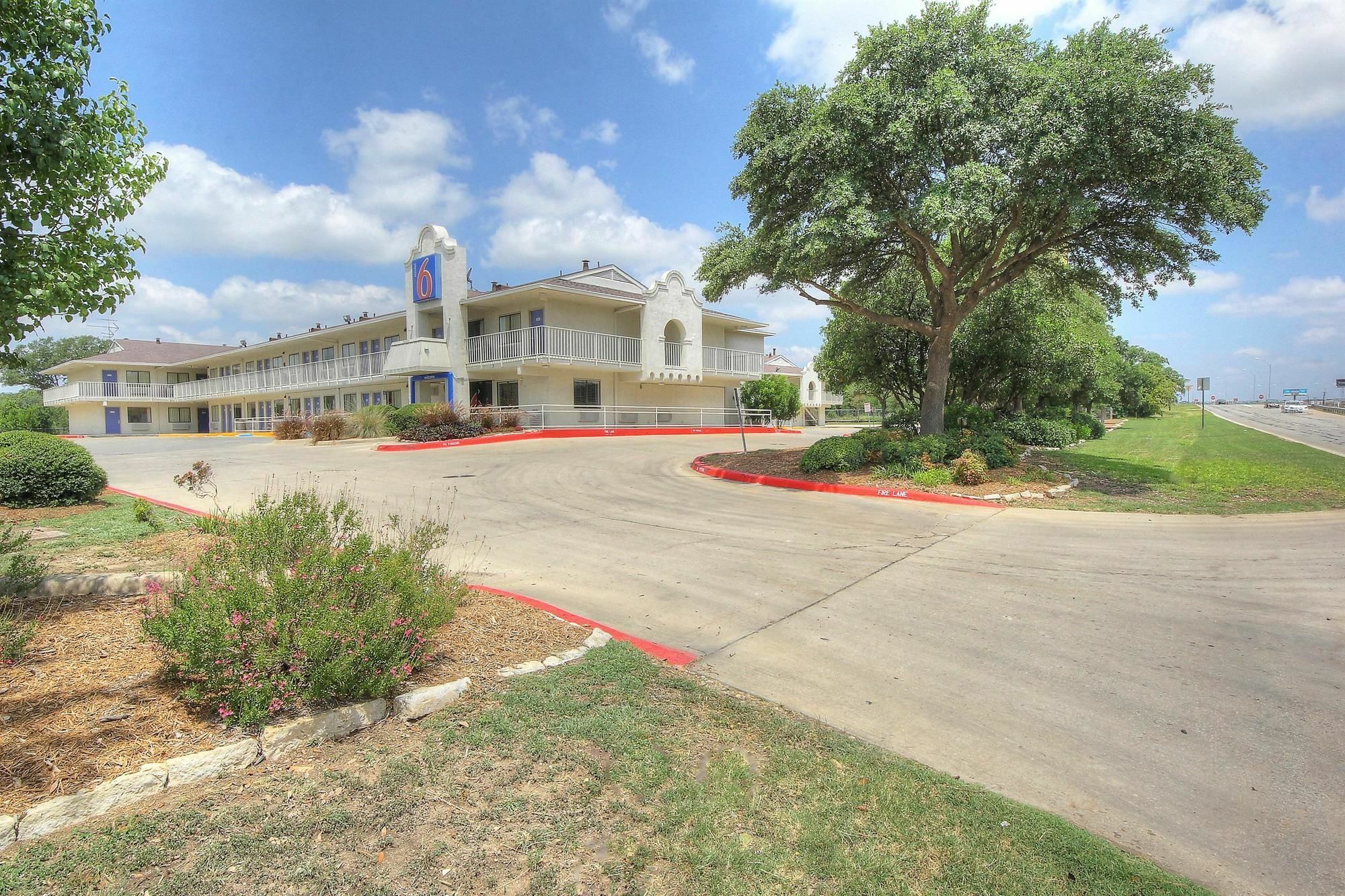 Motel 6 San Antonio, Tx Six Flags Fiesta Tx - La Cantera Area Exterior photo